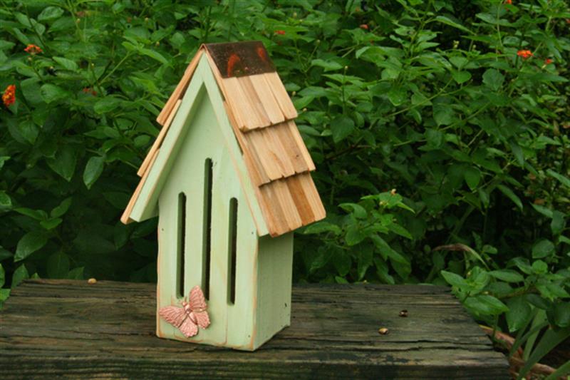 Butterfly Breeze Butterfly House - Green Apple - Oak Park Home & Hardware